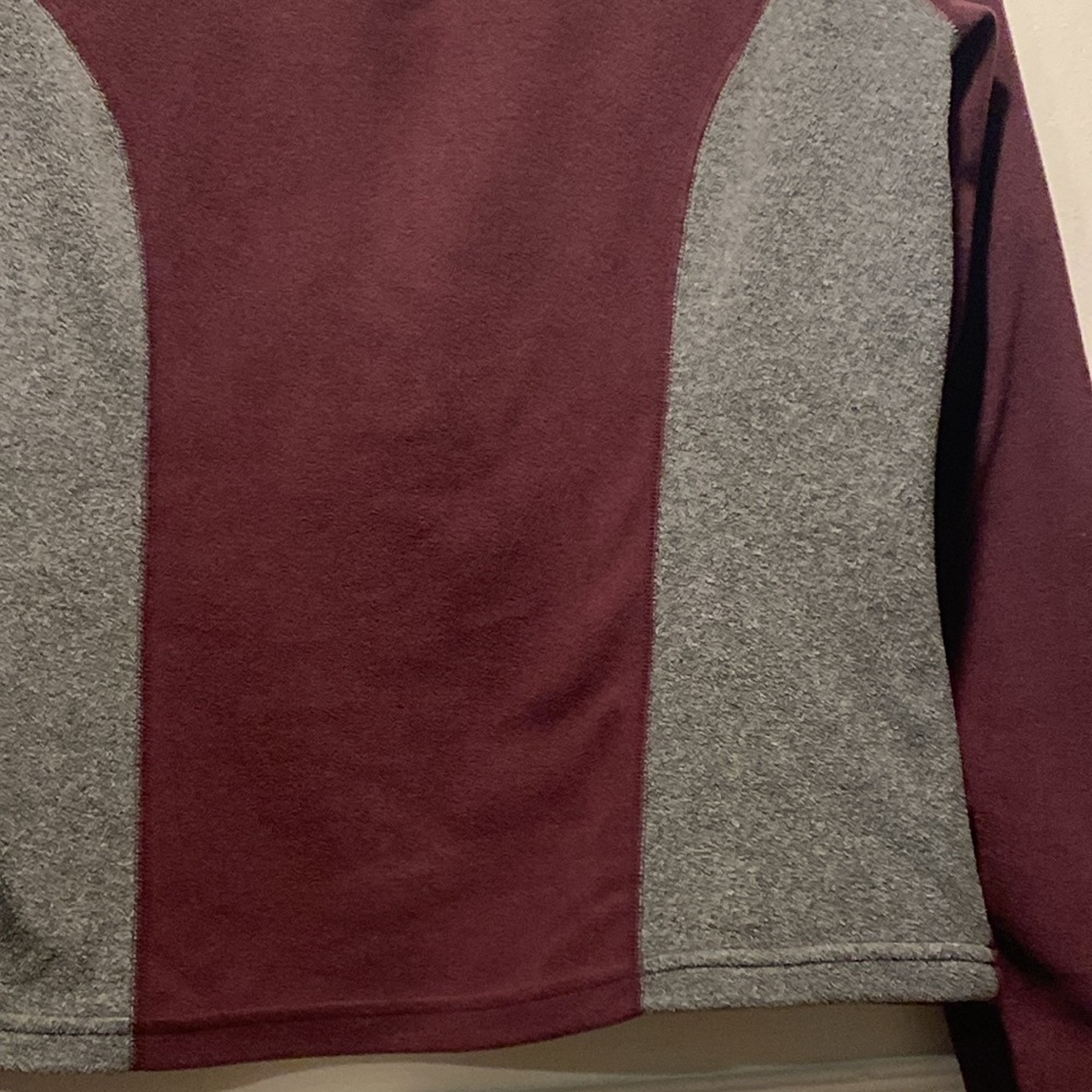 The North Face Maroon and Gray Half-Zip Pullover - Picture 6 of 10